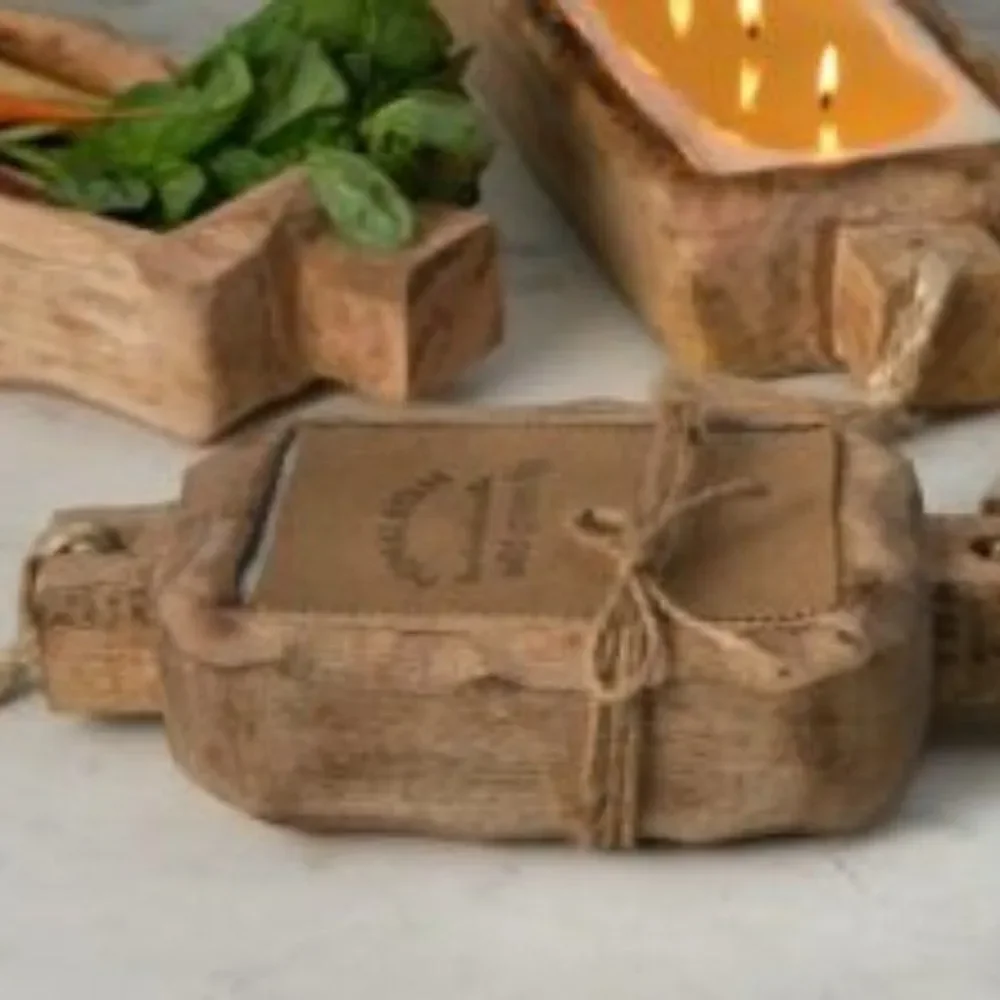 Himalayan Trading Post Grapefruit Pine 24oz Driftwood Candle Tray